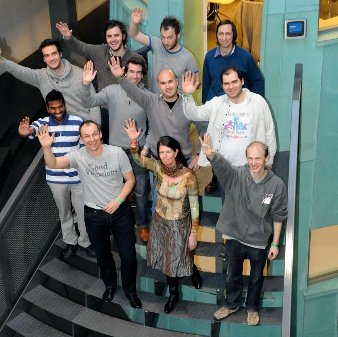 startup weekend working team picture